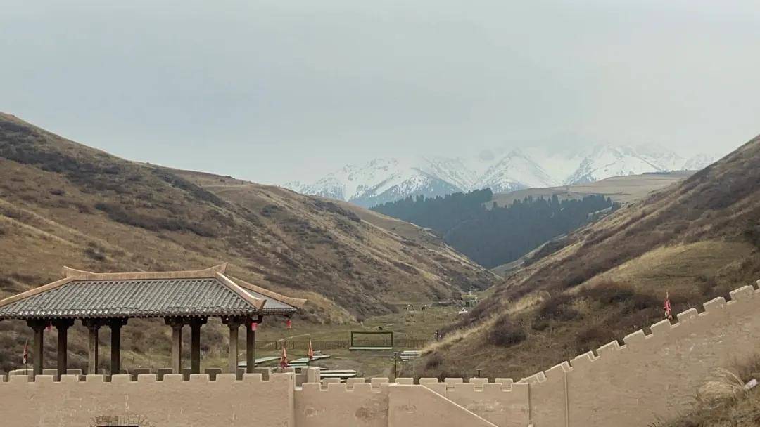 能自驾的5A级草原是新疆最不该被低估的宝藏。pg电子模拟器试玩距乌鲁木齐仅3小时！这个(图8)